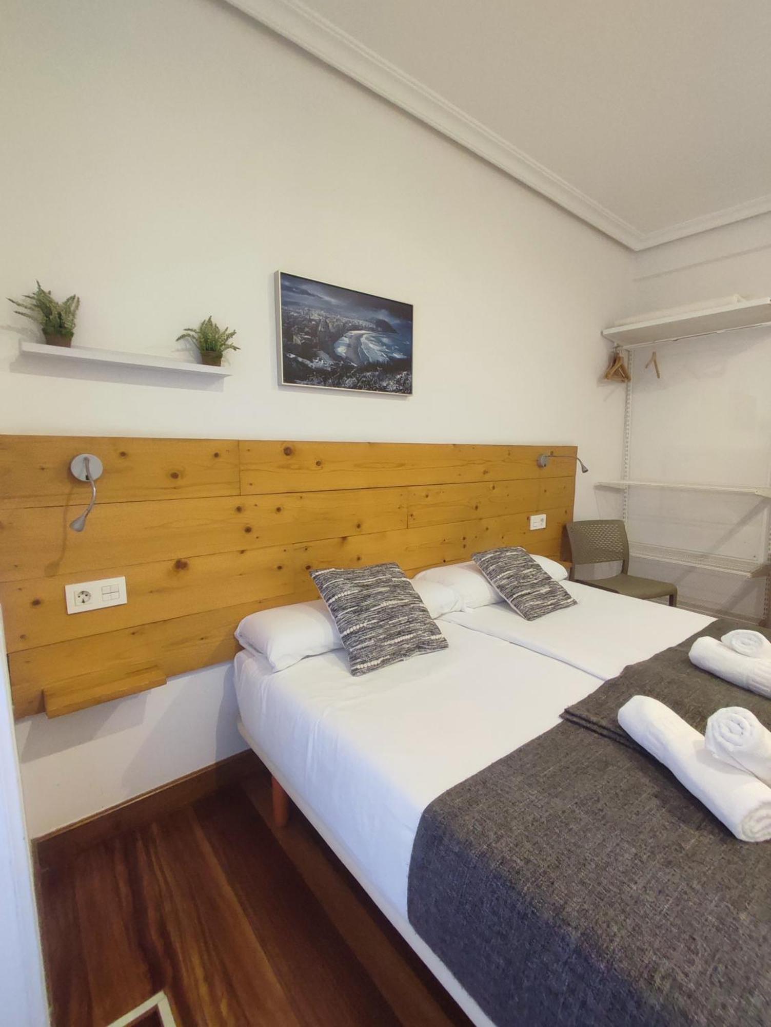 Pension Urkia San Sebastian Exterior photo