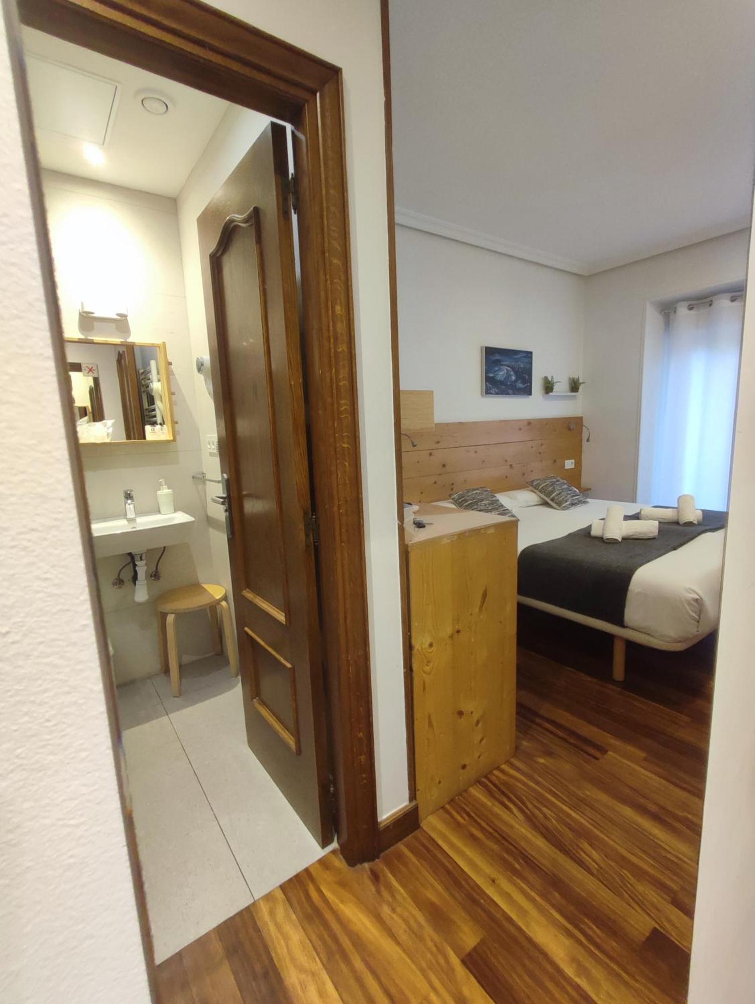 Pension Urkia San Sebastian Exterior photo