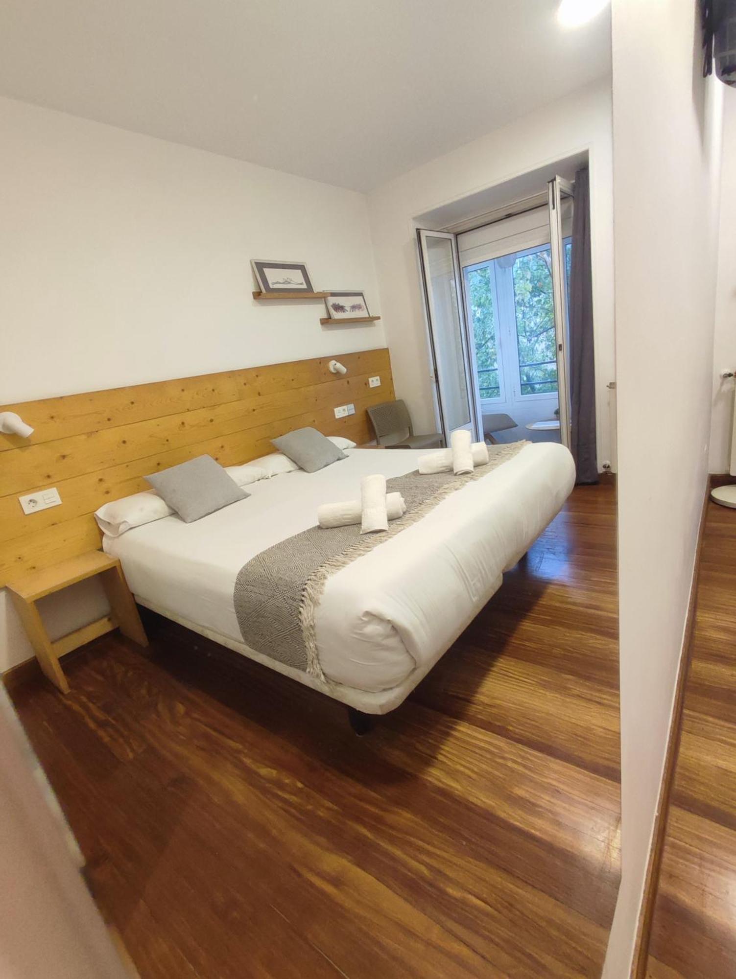 Pension Urkia San Sebastian Exterior photo