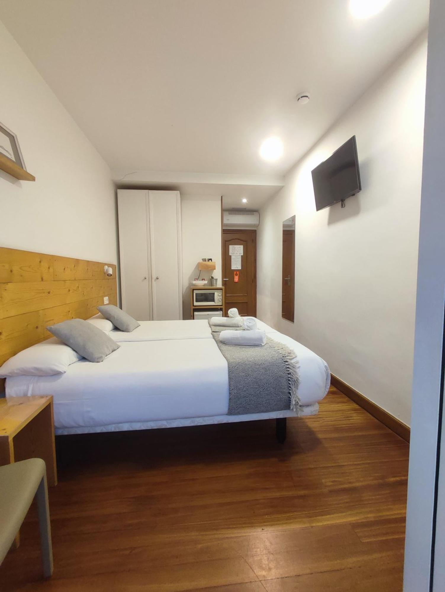 Pension Urkia San Sebastian Exterior photo