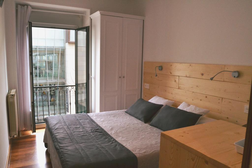 Pension Urkia San Sebastian Room photo