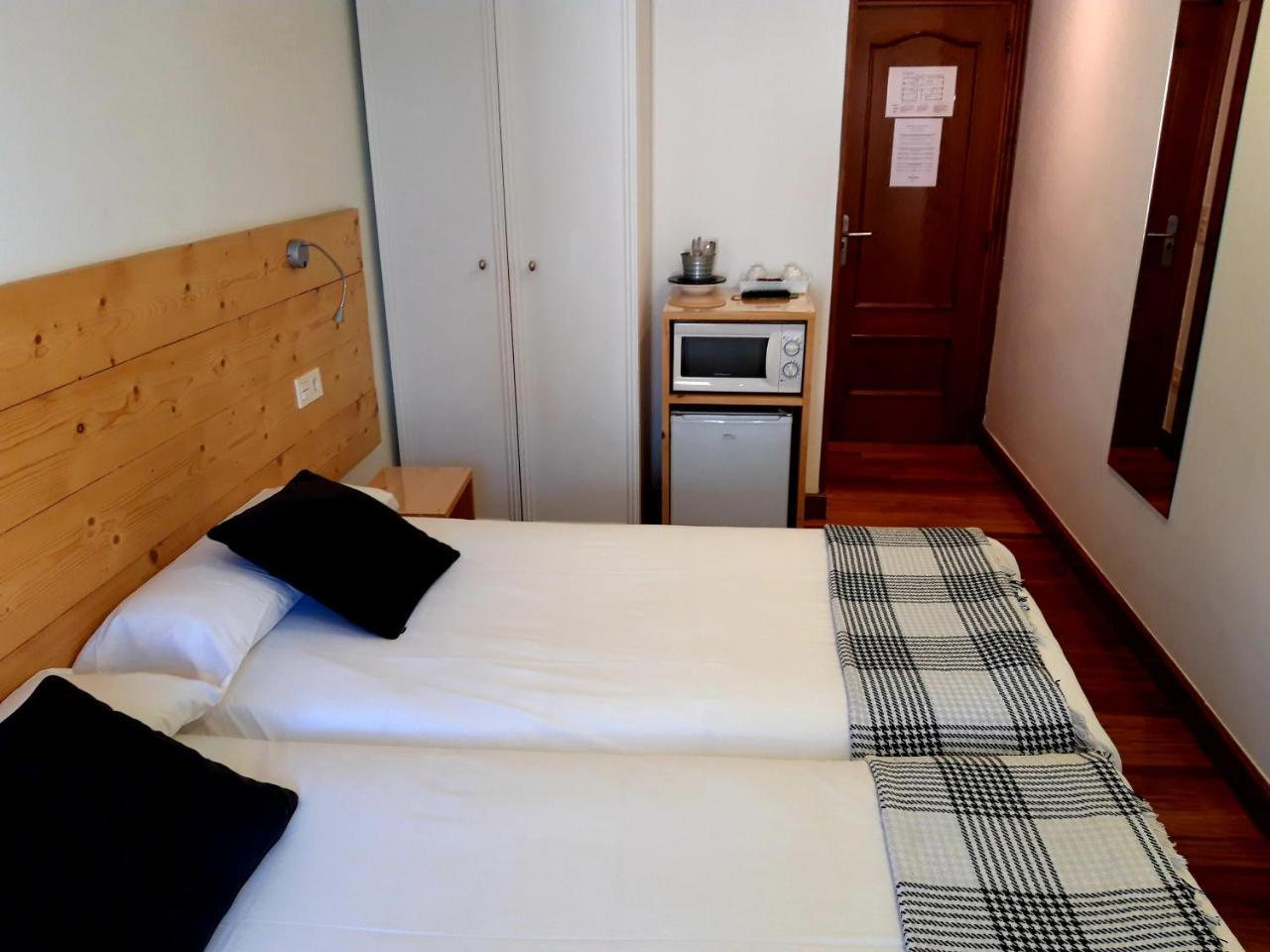 Pension Urkia San Sebastian Exterior photo